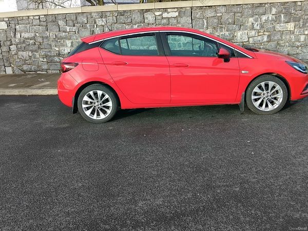 Opel Astra Hatchback, Diesel, 2017, Red