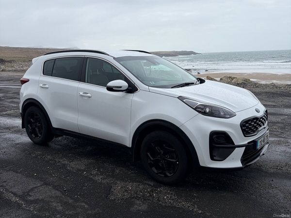 Kia Sportage SUV, Diesel Hybrid, 2021, White