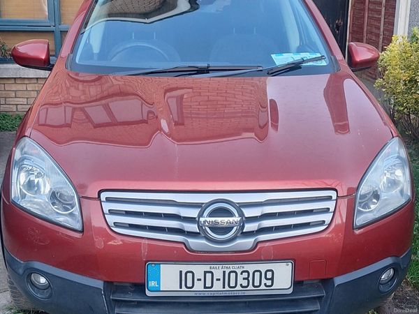 Nissan Qashqai+2 Hatchback, Diesel, 2010, Red