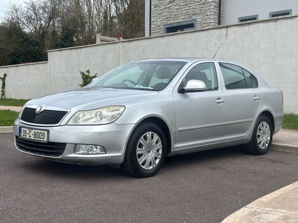 Skoda Octavia Hatchback, Diesel, 2009, Silver