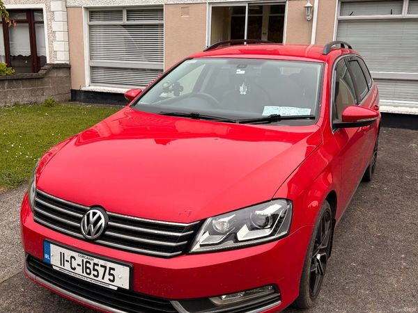 Volkswagen Passat Estate, Diesel, 2011, Red
