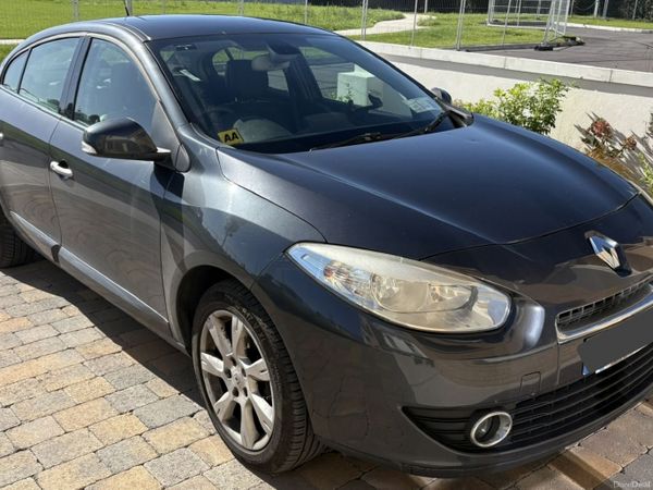 Renault Fluence Saloon, Diesel, 2010, Grey