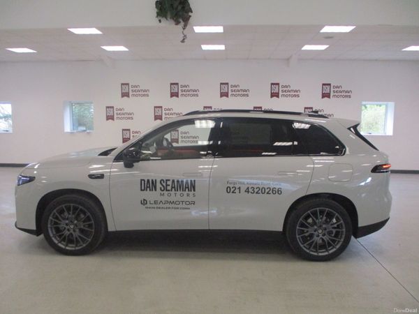 Leapmotor C10 Hatchback, Petrol Plug-in Hybrid, 2026, Grey