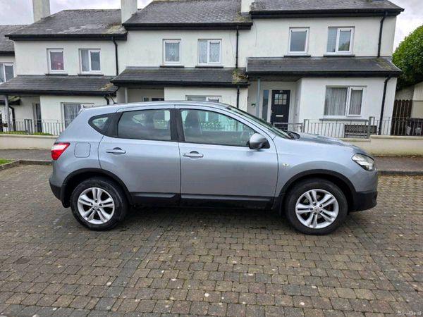 Nissan Qashqai Hatchback, Diesel, 2011, Blue
