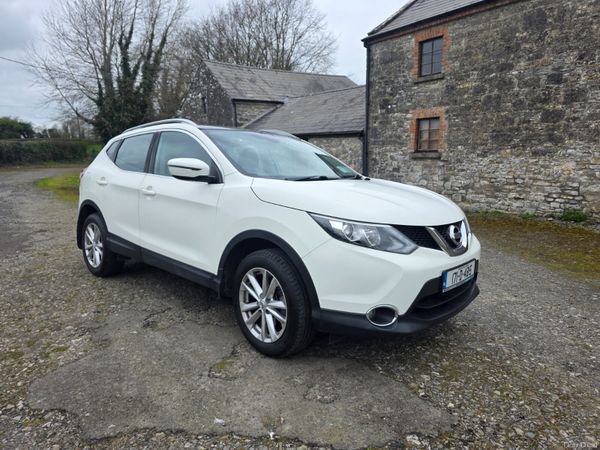 Nissan Qashqai SUV, Petrol, 2017, White