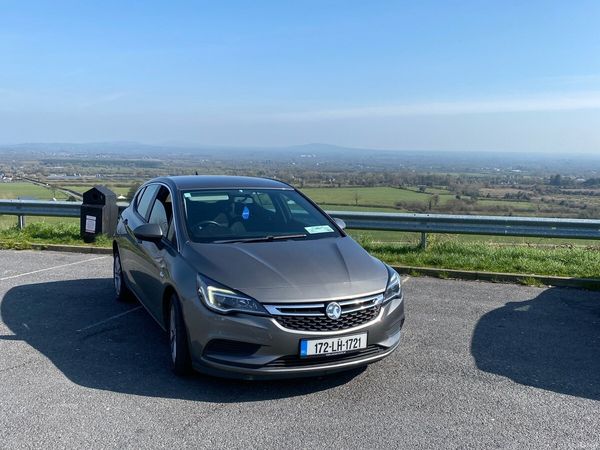 Vauxhall Astra Hatchback, Diesel, 2017, Grey