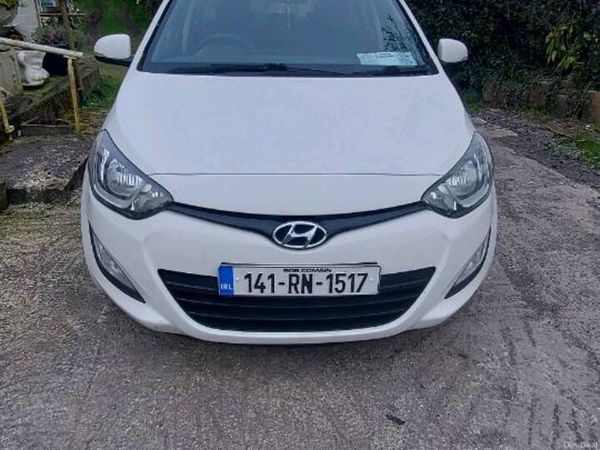 Hyundai i20 Hatchback, Diesel, 2014, White