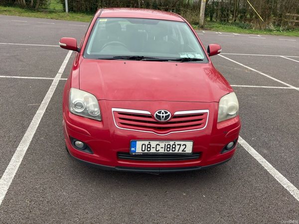 Toyota Avensis Saloon, Petrol, 2008, Red