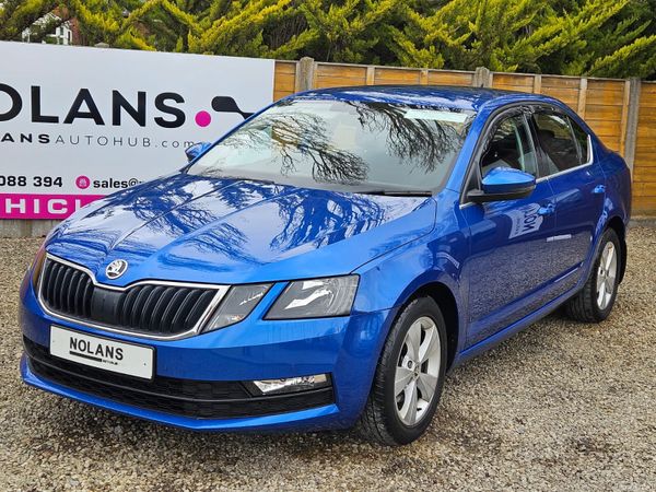 Skoda Octavia Hatchback, Petrol, 2020, Blue