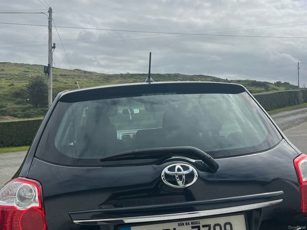 Toyota Auris Hatchback, Petrol, 2011, Grey