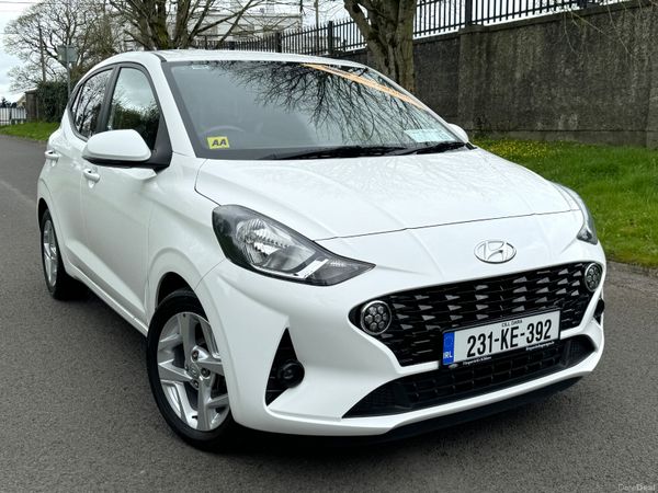 Hyundai i10 Hatchback, Petrol, 2023, White
