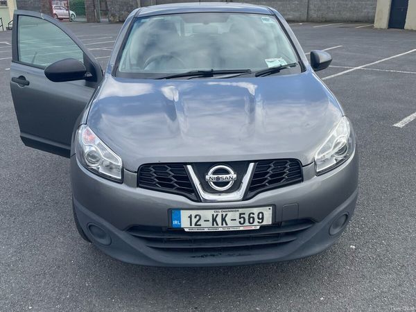 Nissan Qashqai Estate/Jeep, Diesel, 2012, Grey