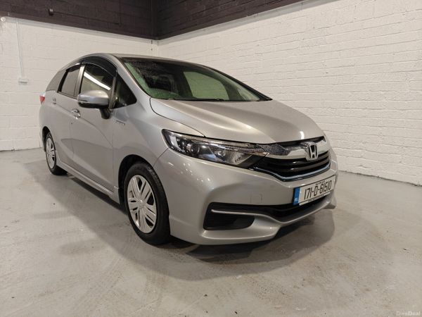 Honda Shuttle MPV, Petrol Hybrid, 2017, Silver