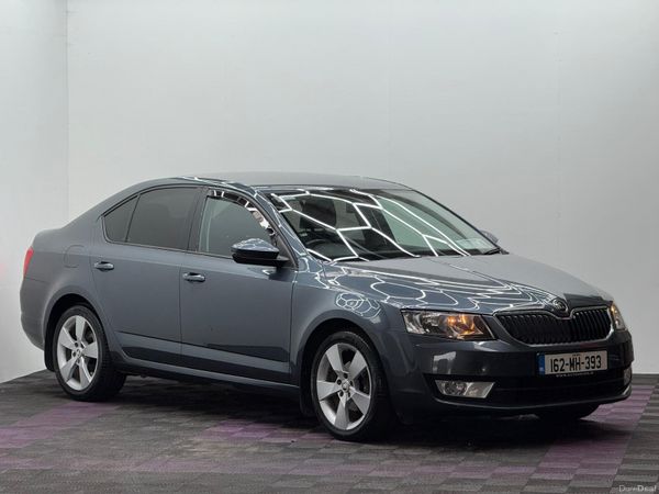 Skoda Octavia Saloon, Diesel, 2016, Grey