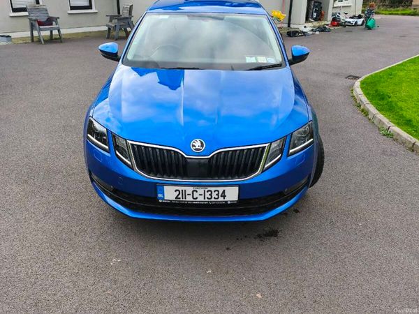 Skoda Octavia Saloon, Petrol, 2021, Blue