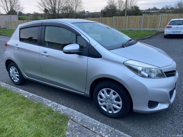 Toyota Vitz Hatchback, Petrol, 2014, Silver