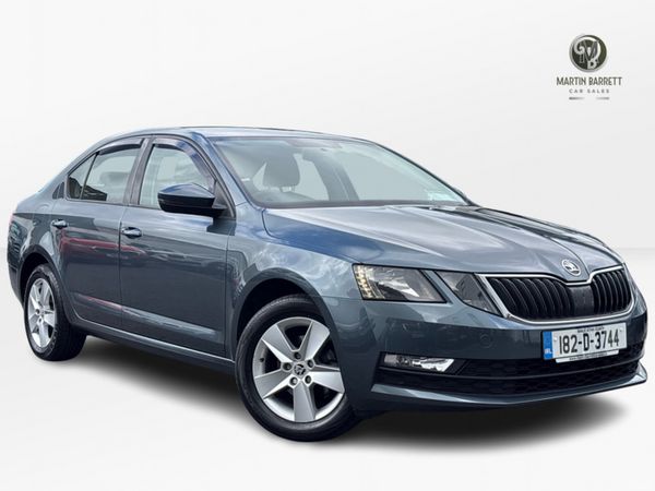 Skoda Octavia Hatchback, Petrol, 2018, Grey