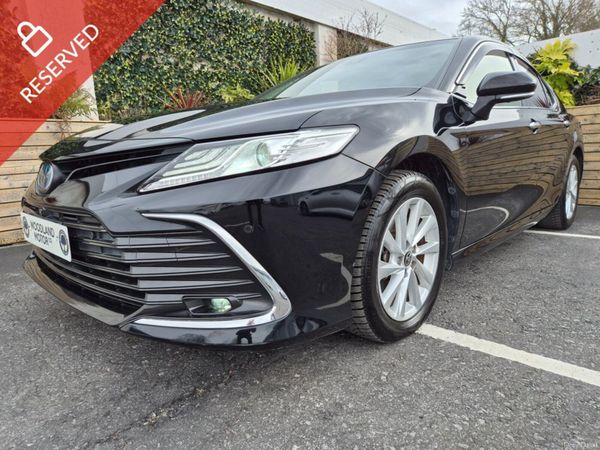 Toyota Camry Saloon, Petrol Hybrid, 2021, Black