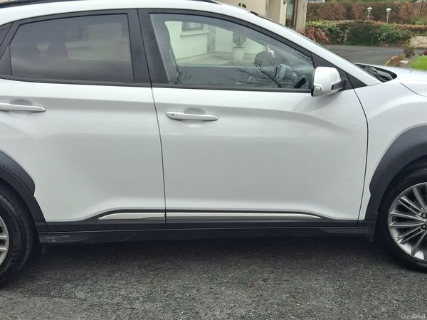 Hyundai KONA MPV, Diesel, 2020, White