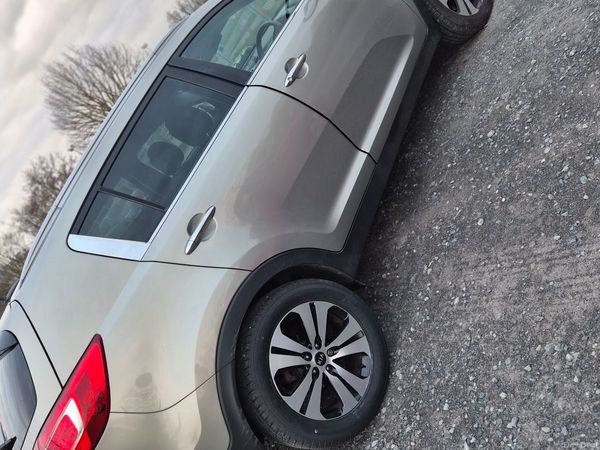 Kia Sportage SUV, Diesel, 2013, Silver