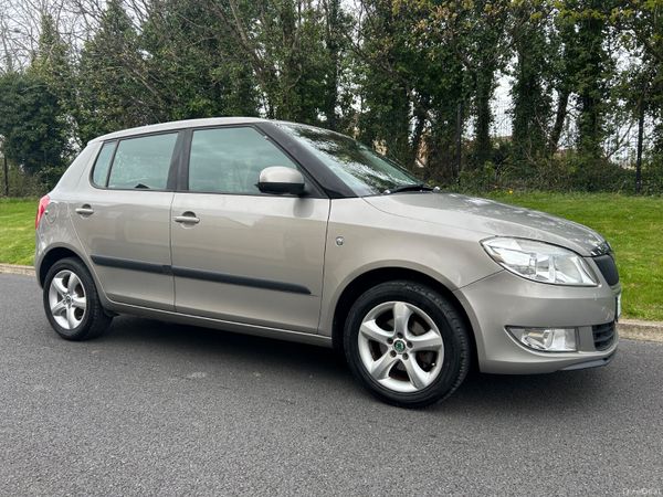 Skoda Fabia Hatchback, Petrol, 2011, Beige