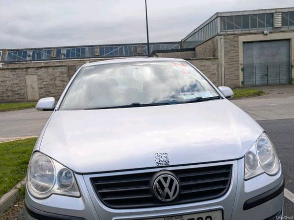 Volkswagen Polo Hatchback, Petrol, 2007, Silver
