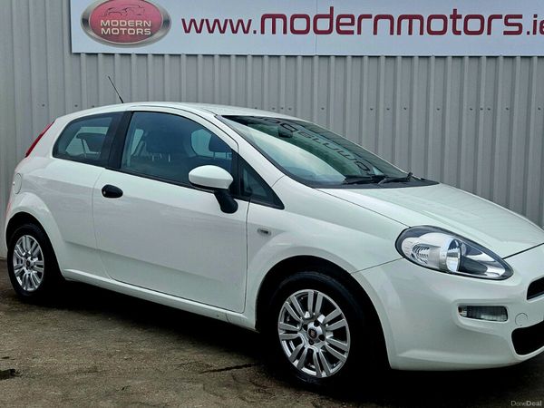 Fiat Punto Hatchback, Petrol, 2015, White