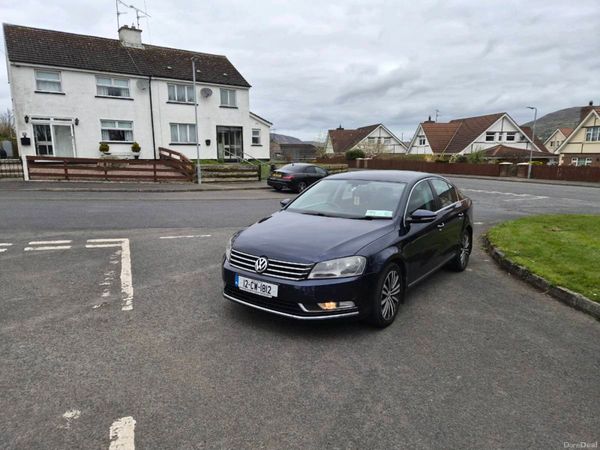 Volkswagen Passat Saloon, Diesel, 2012, Blue