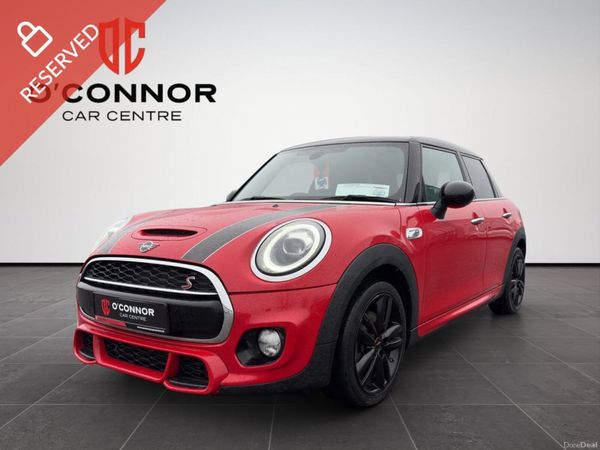 Mini Cooper Hatchback, Petrol, 2018, Red