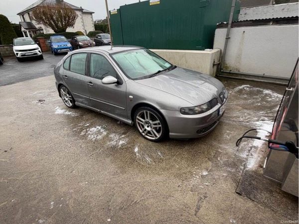 SEAT Leon Hatchback, Diesel, 2005, Silver