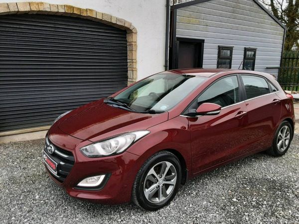 Hyundai i30 Hatchback, Diesel, 2016, Red