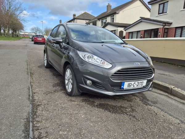 Ford Fiesta Hatchback, Petrol, 2016, Grey