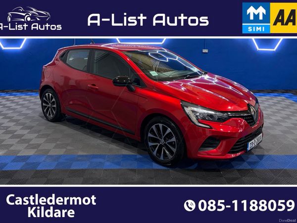 Renault Clio Hatchback, Petrol, 2023, Red