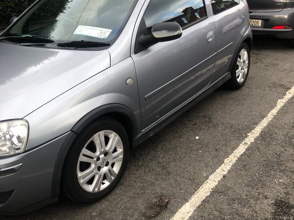 Opel Corsa Hatchback, Petrol, 2006, Silver