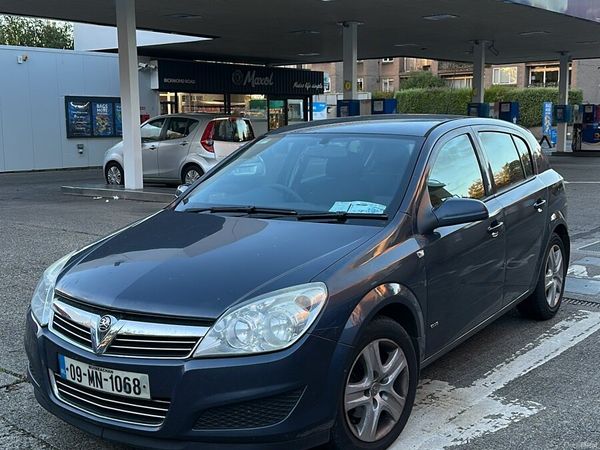 Vauxhall Astra Hatchback, Diesel, 2009, Blue