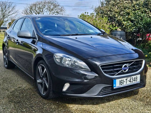 Volvo V40 Hatchback, Diesel, 2016, Black