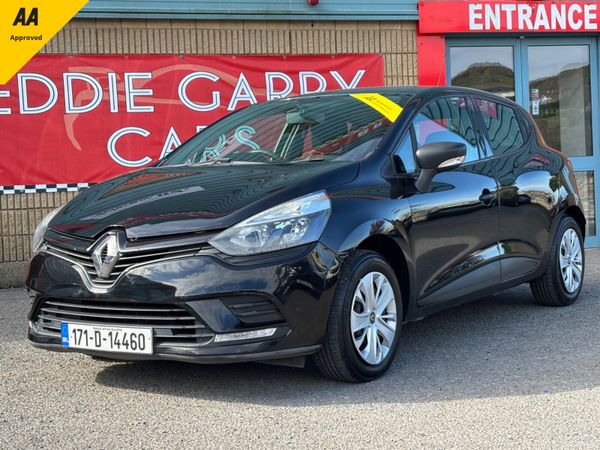 Renault Clio Hatchback, Petrol, 2017, Black
