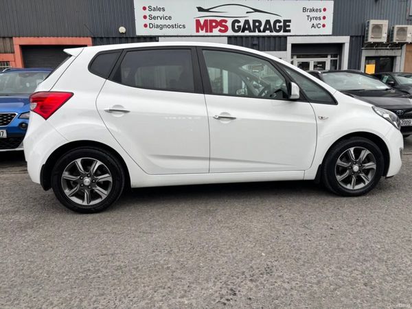 Hyundai ix20 MPV, Petrol, 2020, White