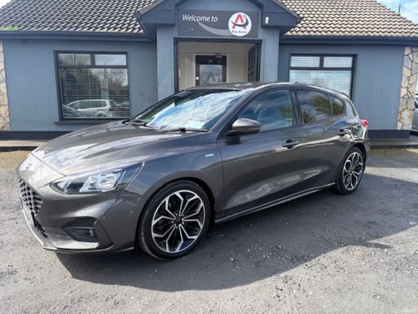 Ford Focus Hatchback, Diesel, 2021, Grey