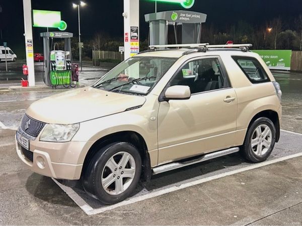 Suzuki Grand Vitara SUV, Petrol, 2007, Beige