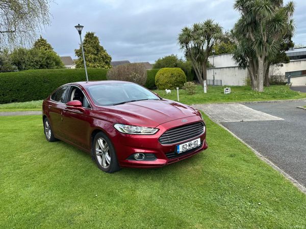 Ford Mondeo Hatchback, Diesel, 2015, Red