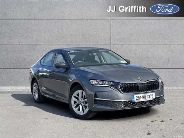 Skoda Octavia Saloon, Petrol, 2025, Grey
