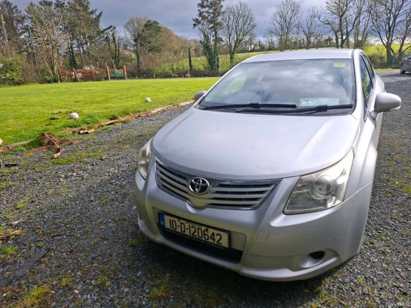 Toyota Avensis Saloon, Diesel, 2010, Silver