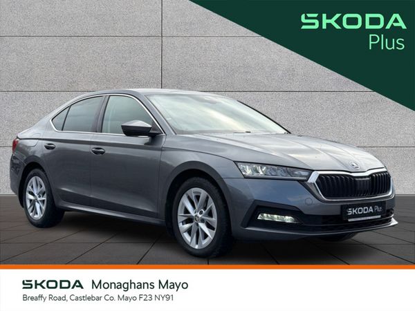 Skoda Octavia Hatchback, Diesel, 2022, Grey