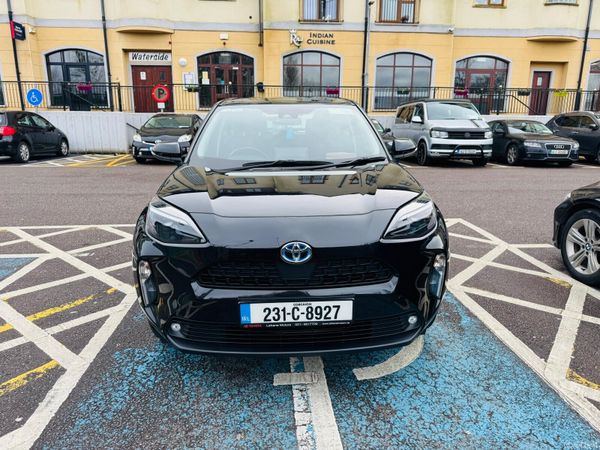 Toyota Yaris Cross Hatchback, Petrol Hybrid, 2023, Black