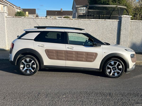 Citroen C4 Cactus Hatchback, Diesel, 2017, White