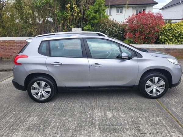 Peugeot 2008 SUV, Petrol, 2015, Grey