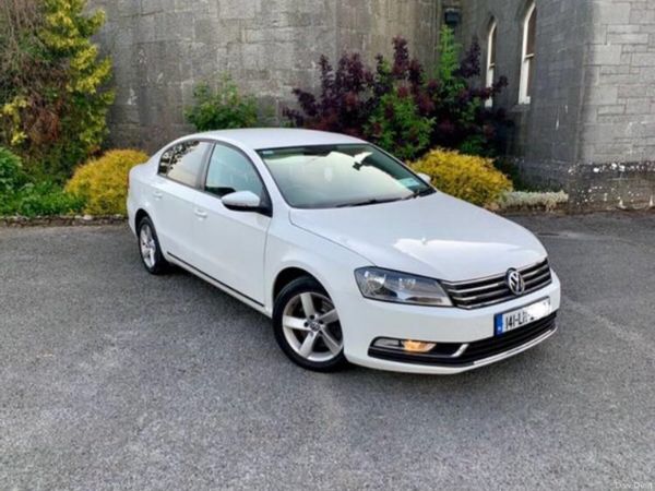 Volkswagen Passat Saloon, Diesel, 2014, White