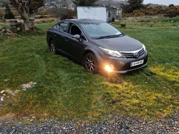 Toyota Avensis Saloon, Diesel, 2012, Grey