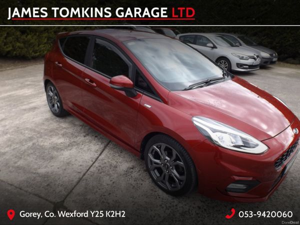 Ford Fiesta Hatchback, Petrol, 2020, Red